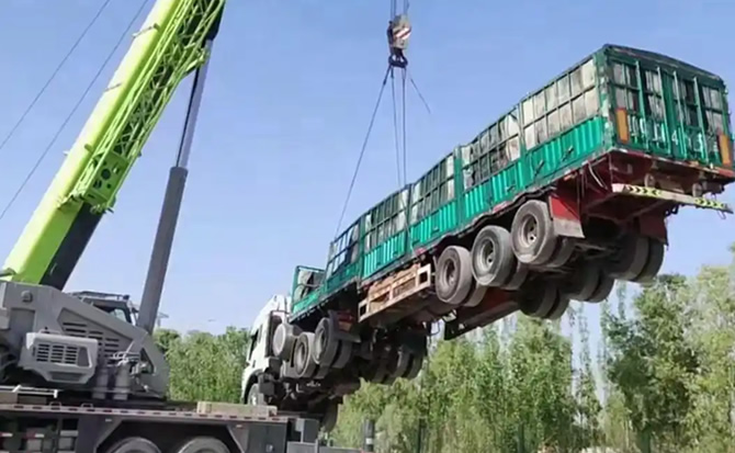 红河道路脱困救援案例